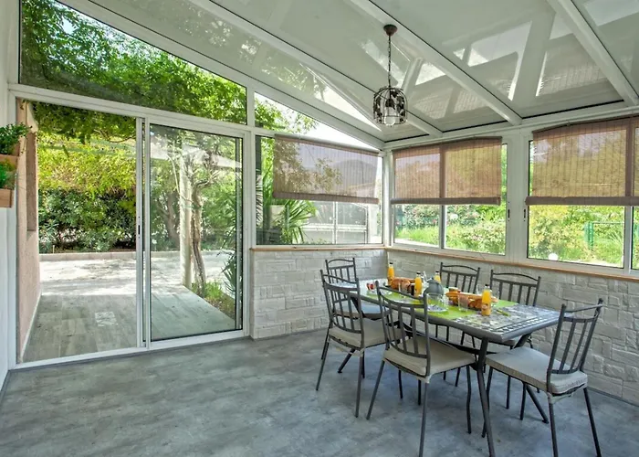 Karisma 比古里亚